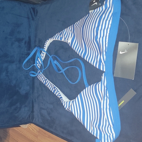 Nike Other - New Nike "reversible" swim top size L
